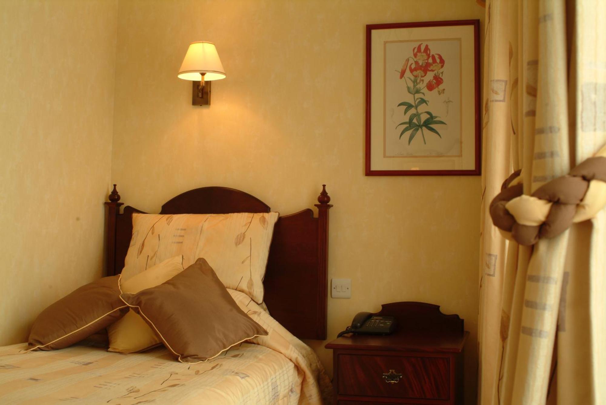 פיבלס The Tontine Hotel מראה חיצוני תמונה