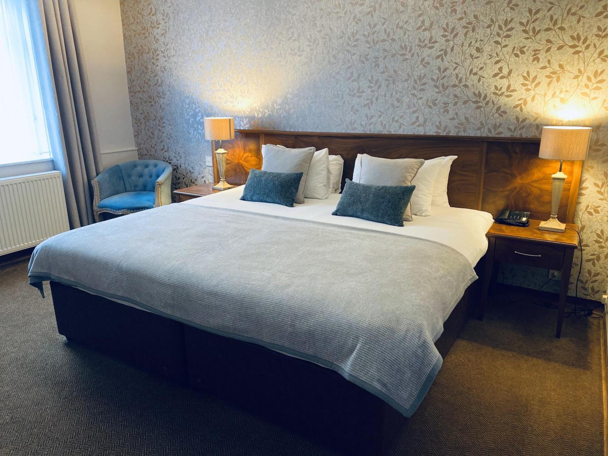 פיבלס The Tontine Hotel מראה חיצוני תמונה