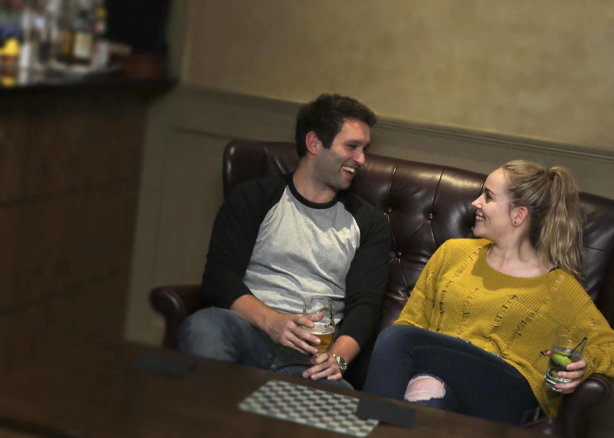 פיבלס The Tontine Hotel מראה חיצוני תמונה