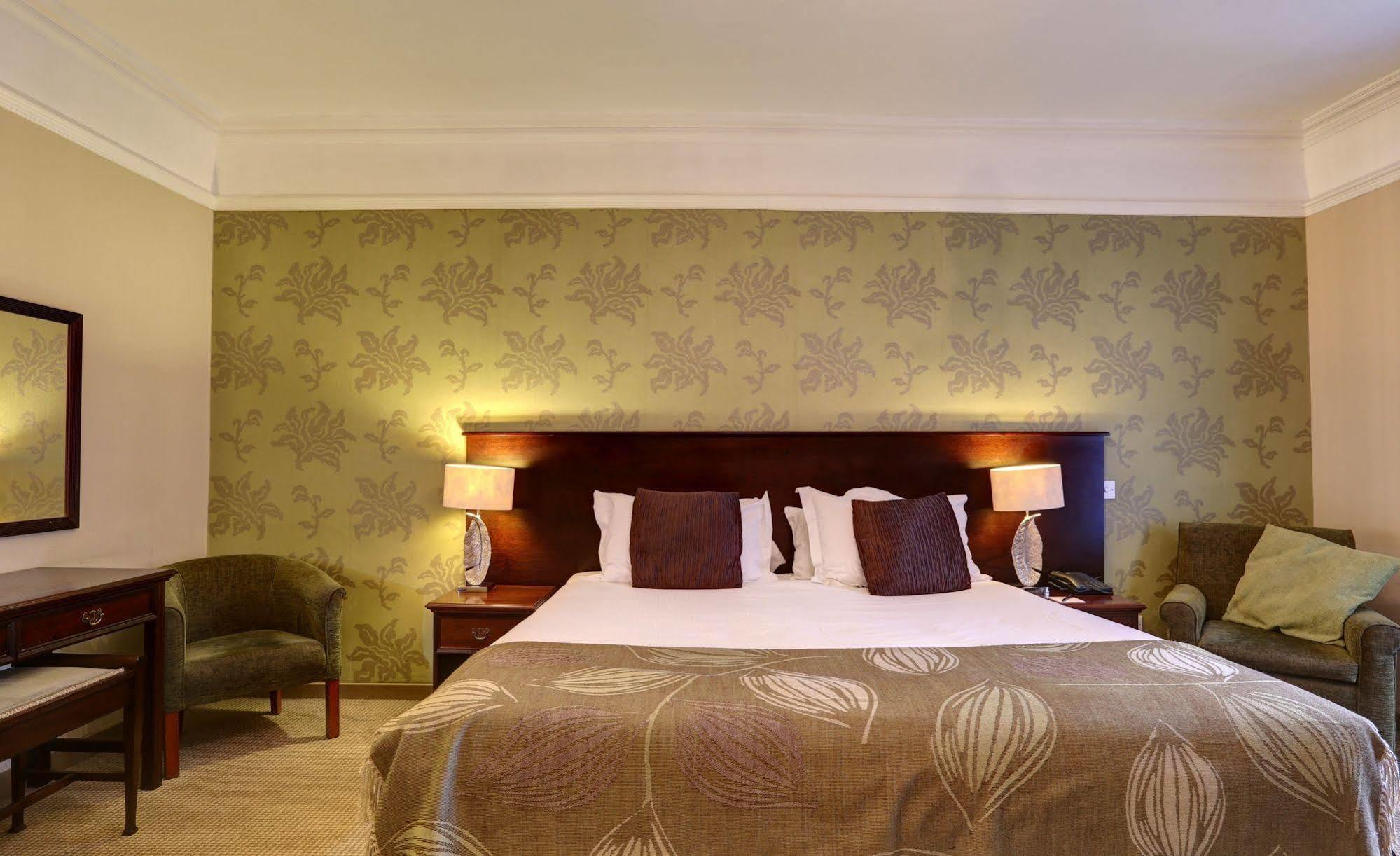 פיבלס The Tontine Hotel מראה חיצוני תמונה